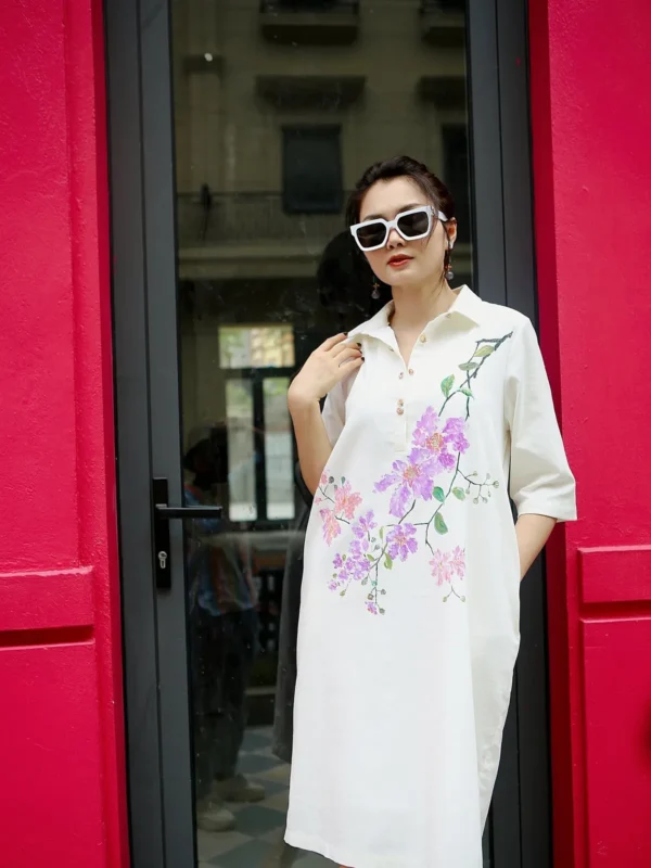 Váy tay lỡ linen trắng vẽ hoa bằng lăng