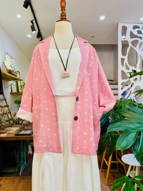 Áo vest cổ 2 ve linen hồng hoa nhí